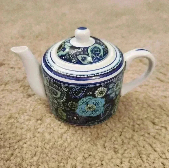 Vera Bradley by Barnes & Noble Tea for One Blue Rhapsody Tea Pot Set EUC - Picture 3 of 14